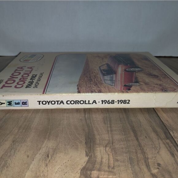 Clymer Toyota Corolla Repair Shop manual Book 1968-1981 - Picture 2 of 8